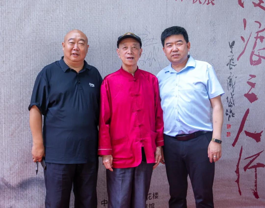 2024川味中国馆庆暨后浪三人行书法联展开幕(图3) 图片 3.png