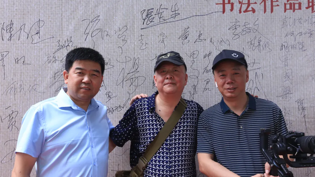 2024川味中国馆庆暨后浪三人行书法联展开幕(图5) 图片 5.png