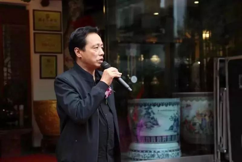 釉下五彩第一人，师生亮相耀蓉城！ 丽晶瓷庄隆重举办李文钟从艺62年师生展！(图11)