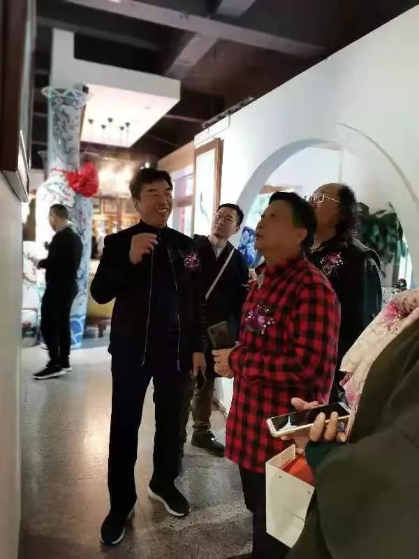 釉下五彩第一人，师生亮相耀蓉城！ 丽晶瓷庄隆重举办李文钟从艺62年师生展！(图17)