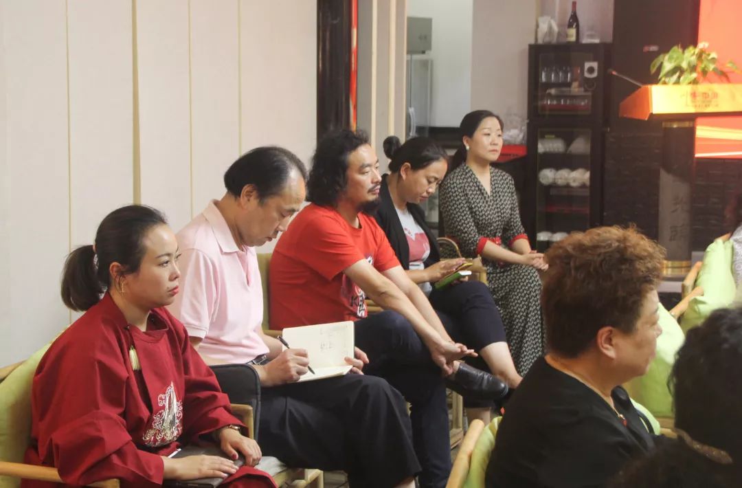 成都市妇联党组书记、主席谭学军一行莅临四川省传统文化促进会调研(图5)