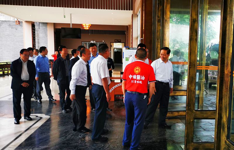 四川省委书记到这家百年酱油企业，看到了些啥？(图9)