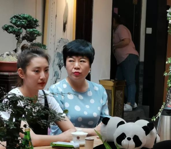 四幕谐剧《爱你到永远》导排启动仪式在川味中国举行 (图3)