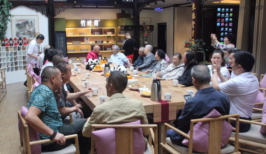 县长带队推广产品，众大咖齐帮忙“精准扶贫”，五一“橙香”文殊坊！ (图13)