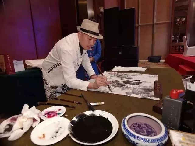 “飘雪先生 三情会友”第十八届徐公三情茶会隆重举行 (图3)