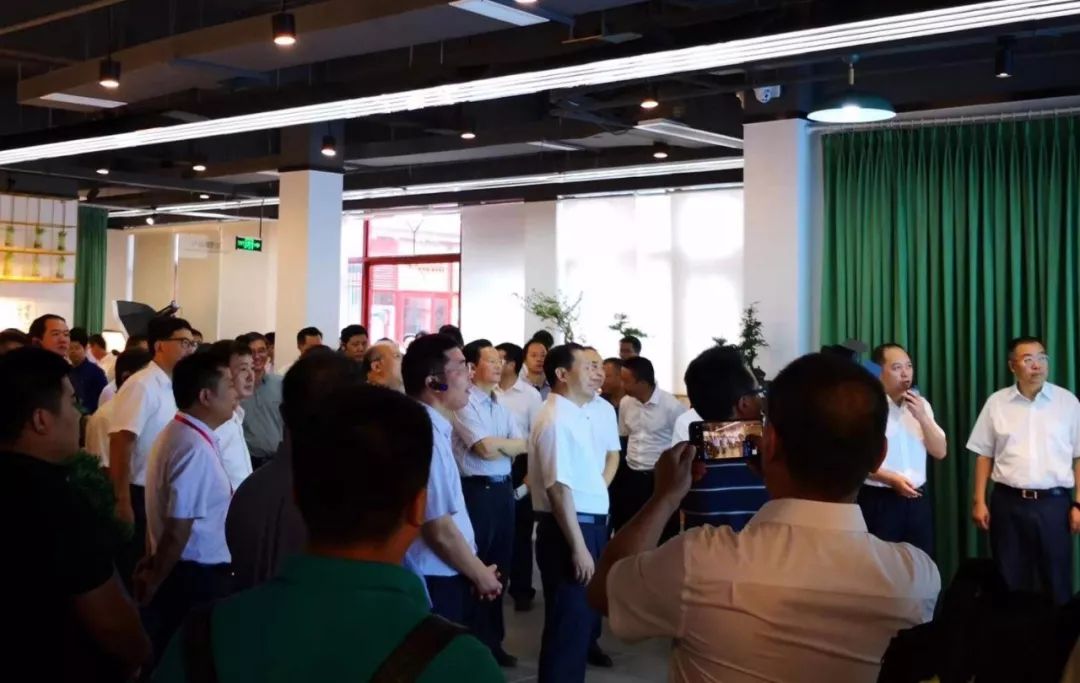 “买全川，卖全球”川味中国全省乡村振兴大会展示平台(图2)