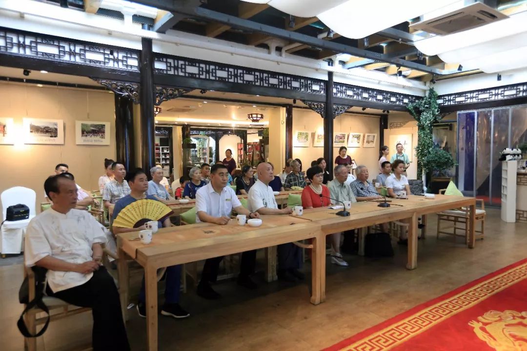 川味中国•诗影成都——李镜《镜头》诗词摄影展在川味中国文创馆如期举行 (图5)