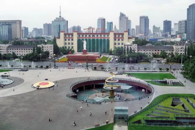 川味中国•诗影成都—《镜头》诗词摄影展即将启幕 (图2)