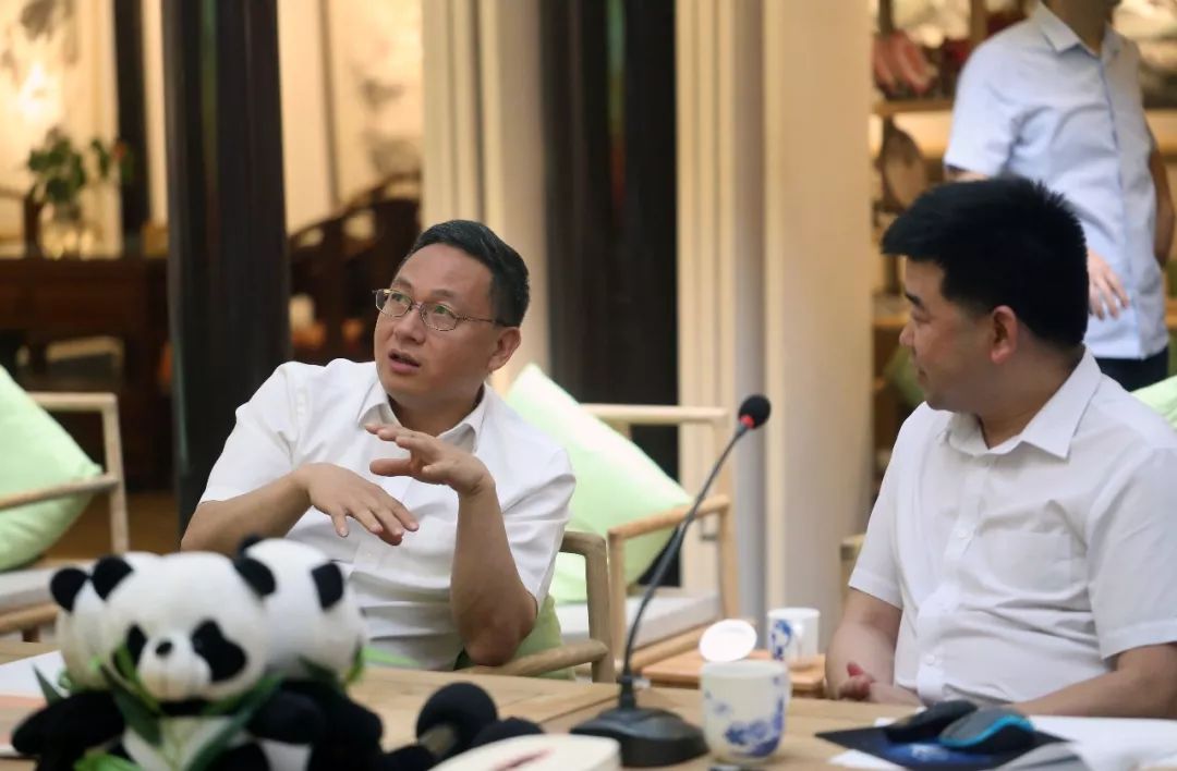 成都市刘旭光副市长调研川味中国(图2)