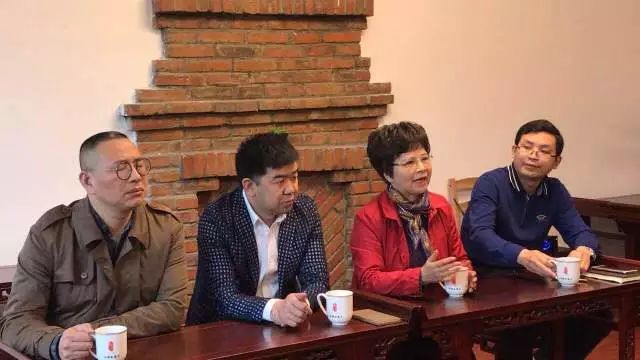 武侯区委书记一行莅临黉门街75号传统文化会客厅进行工作调研并召开现场办公会 (图11)