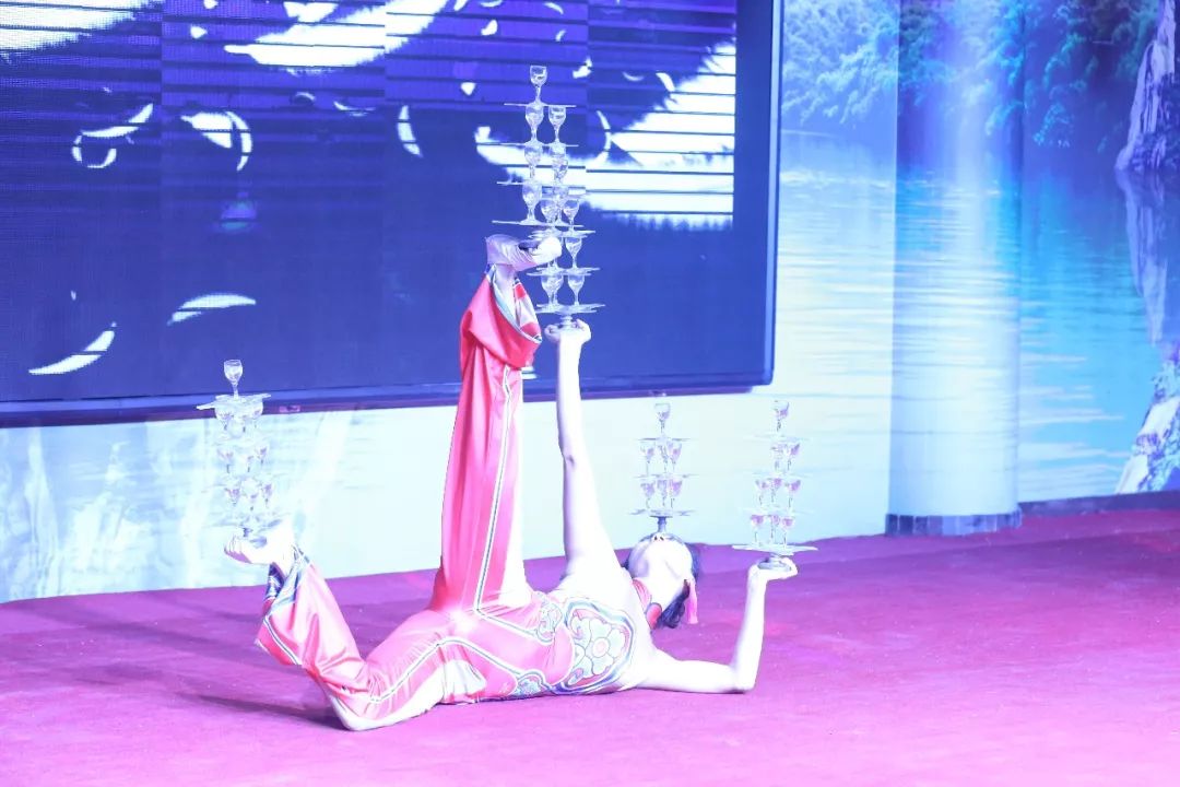 2018年（第八届）全国年货购物节 暨沈阳中街“川味天下”购物节隆重开幕 (图11)