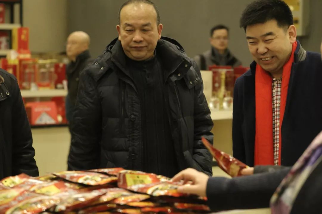 2018年（第八届）全国年货购物节 暨沈阳中街“川味天下”购物节隆重开幕 (图26)