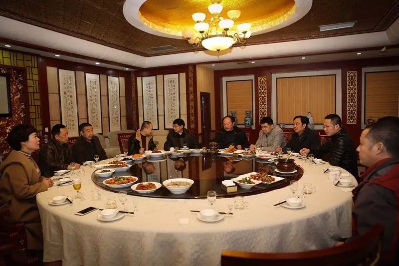 探究发展之路，四川省文化艺术产业商会新年首次会长会议召开 (图1)