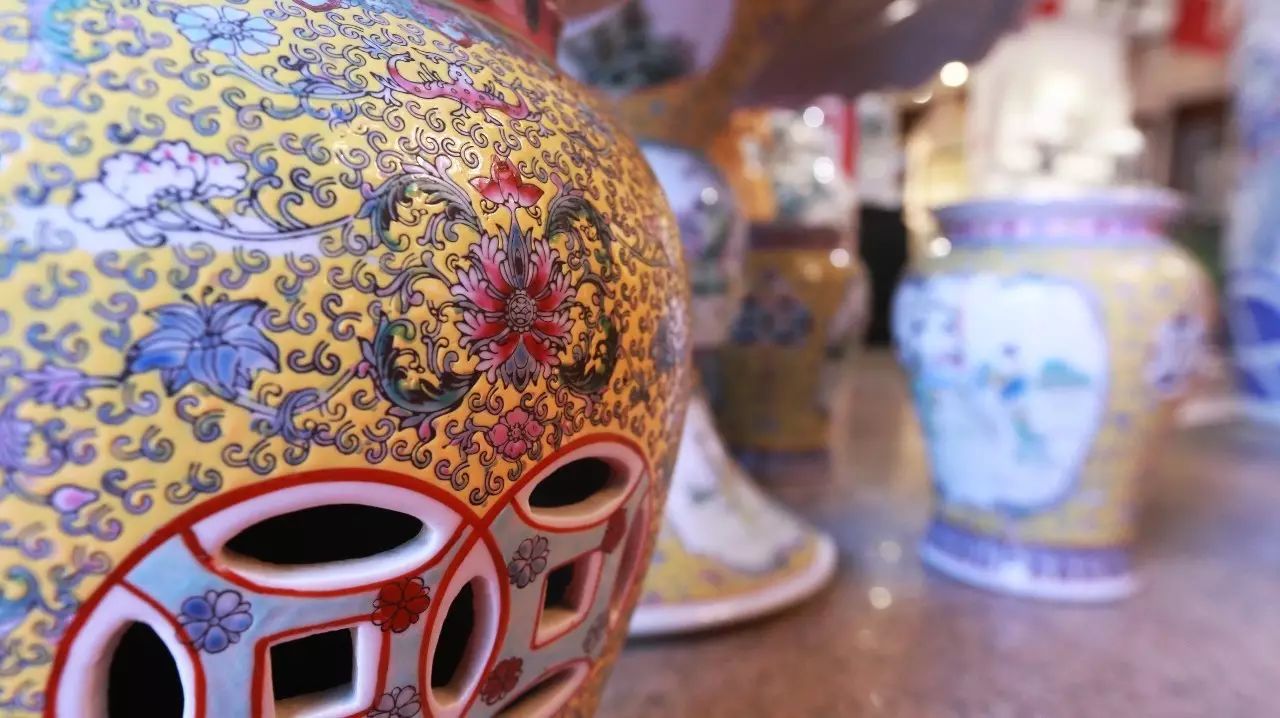 “红色官窑”、G20国宴瓷荟蓉城，轻工业部陶瓷研究所名人名作成都开展 (图22)