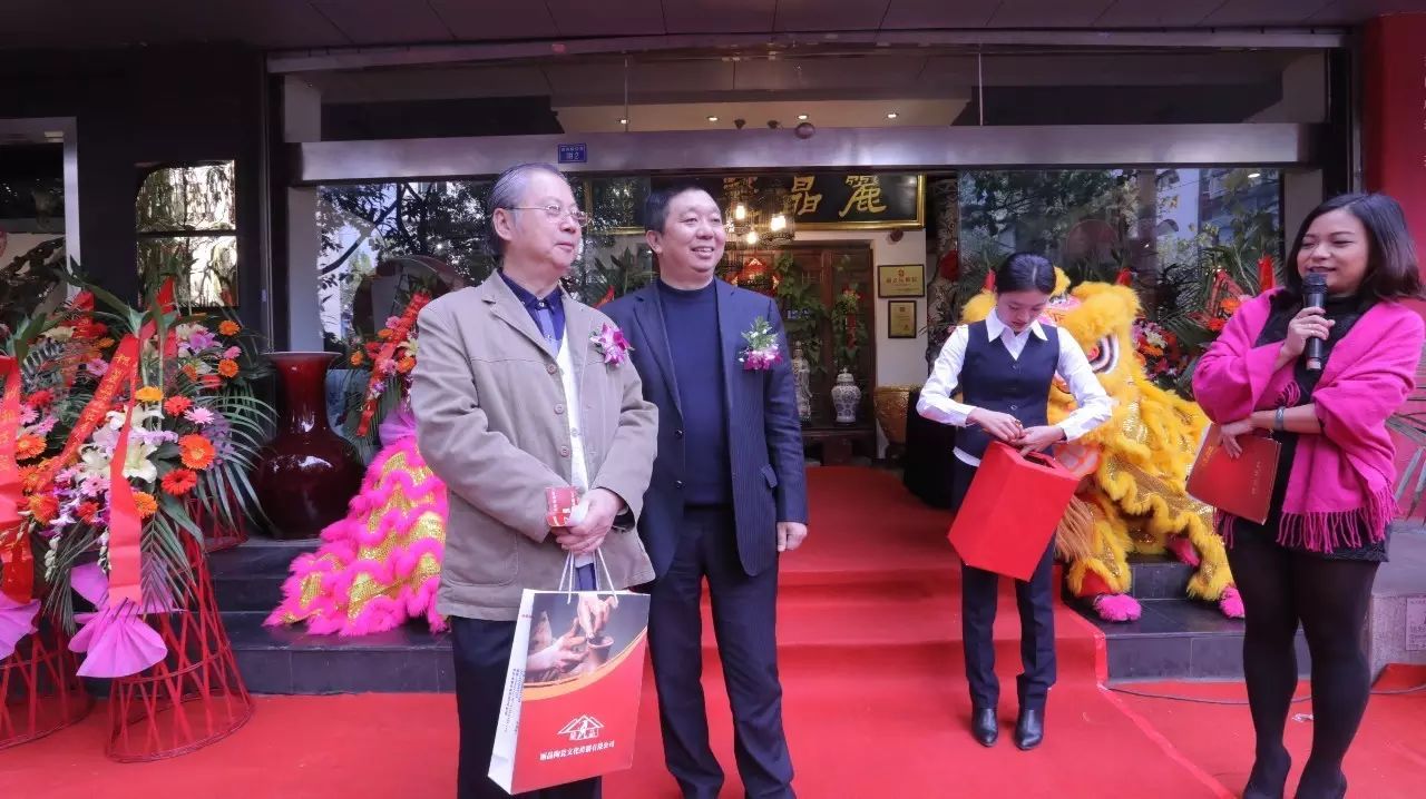 “红色官窑”、G20国宴瓷荟蓉城，轻工业部陶瓷研究所名人名作成都开展 (图10)