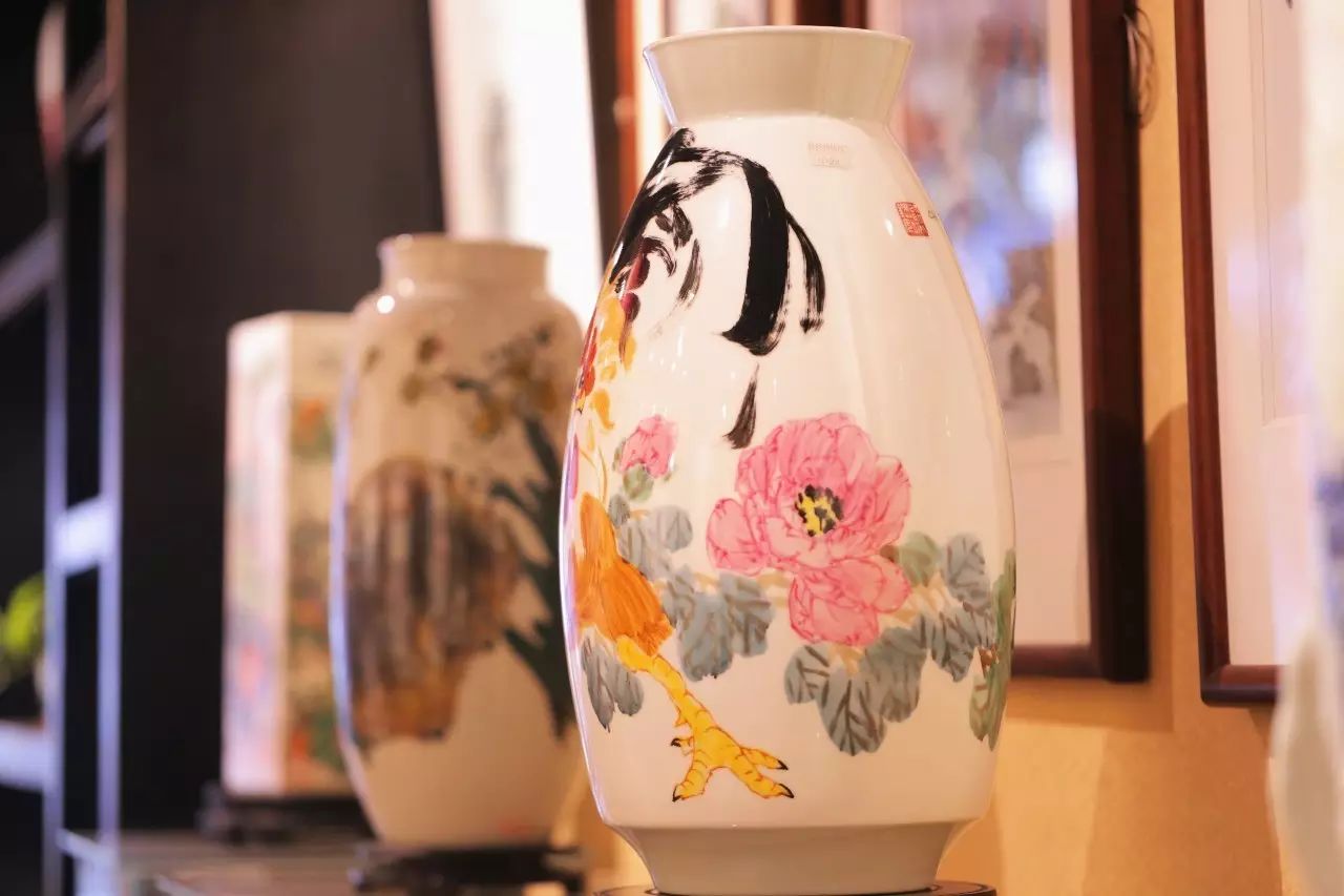 “红色官窑”、G20国宴瓷荟蓉城，轻工业部陶瓷研究所名人名作成都开展 (图24)