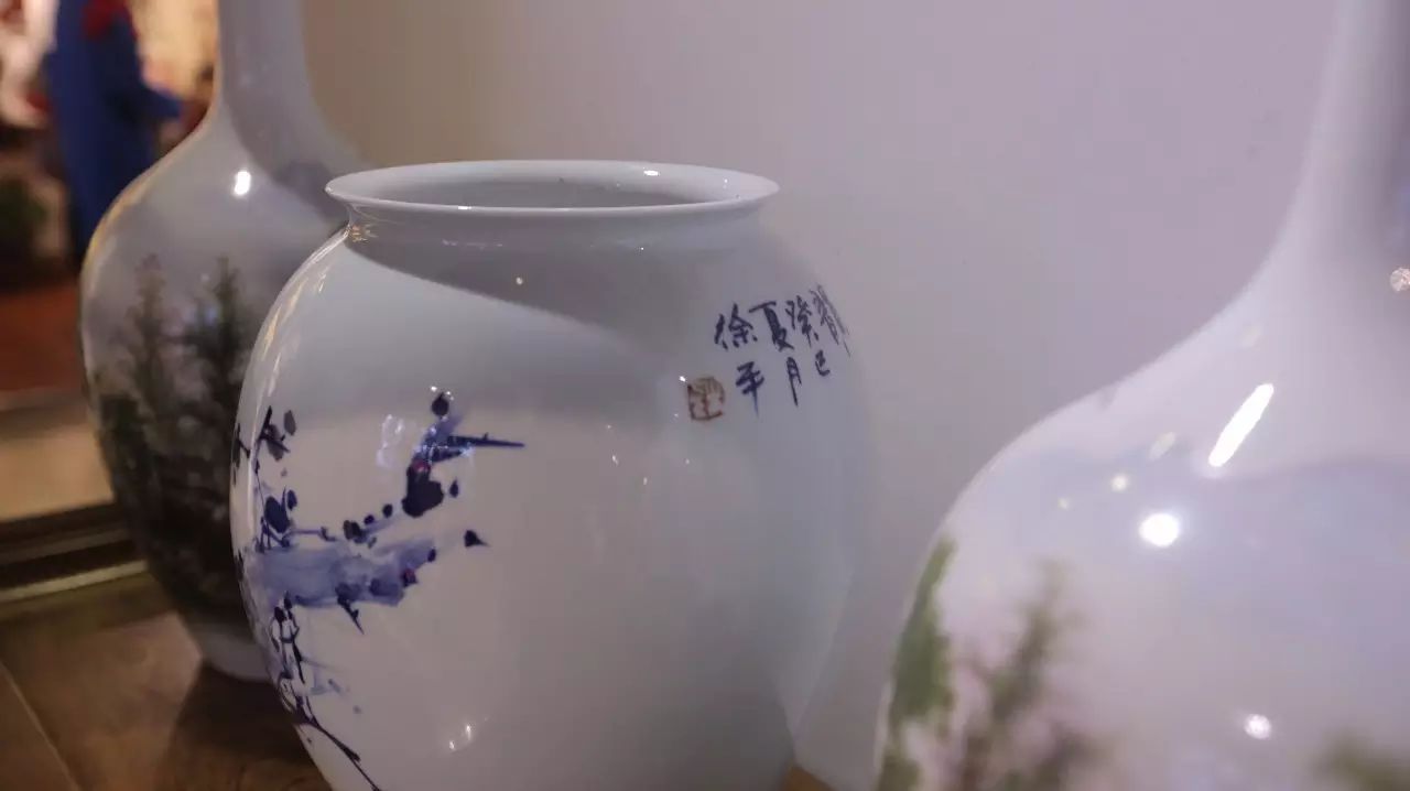 “红色官窑”、G20国宴瓷荟蓉城，轻工业部陶瓷研究所名人名作成都开展 (图27)