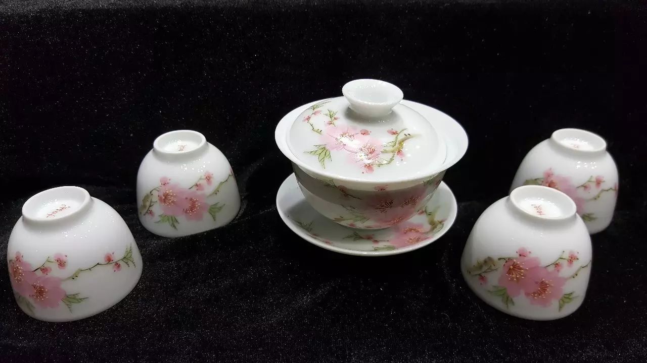 “红色官窑”、G20国宴瓷荟蓉城，轻工业部陶瓷研究所名人名作成都开展 (图30)