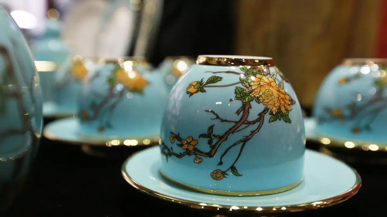 “红色官窑”、G20国宴瓷荟蓉城，轻工业部陶瓷研究所名人名作成都开展 (图35)