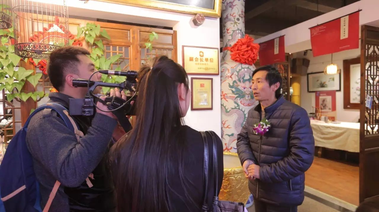 “红色官窑”、G20国宴瓷荟蓉城，轻工业部陶瓷研究所名人名作成都开展 (图38)