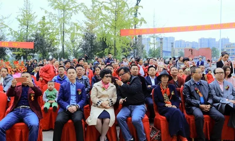 传统文化、各路明星助阵，铁郎头火锅昨日开业(图6)