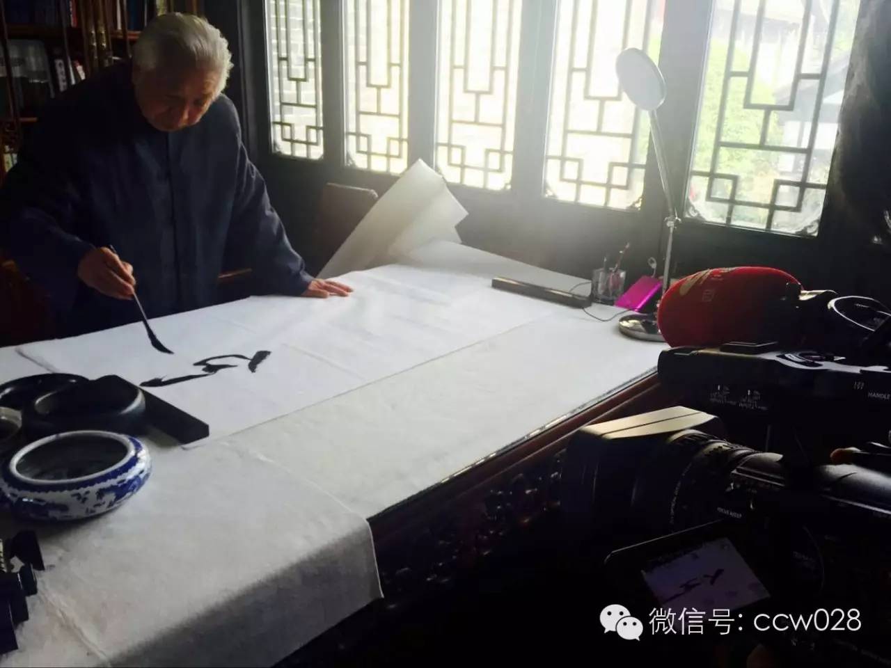 专访画家罗石 畅谈笔墨人生 (图2)