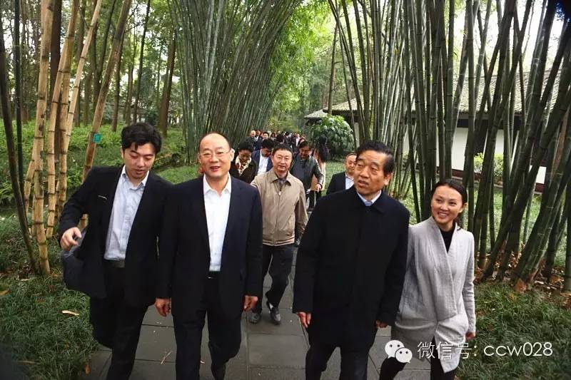 中国书法家协会主席到访成都 营造青少年书写空间 (图3)