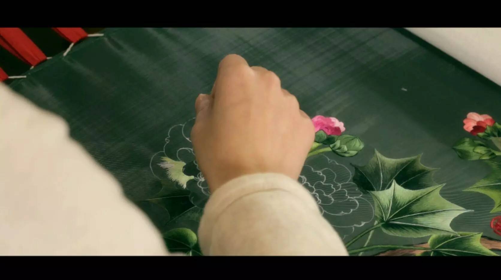 《味道四川》栏目组专访蜀绣艺术大师杨德全 (图4)