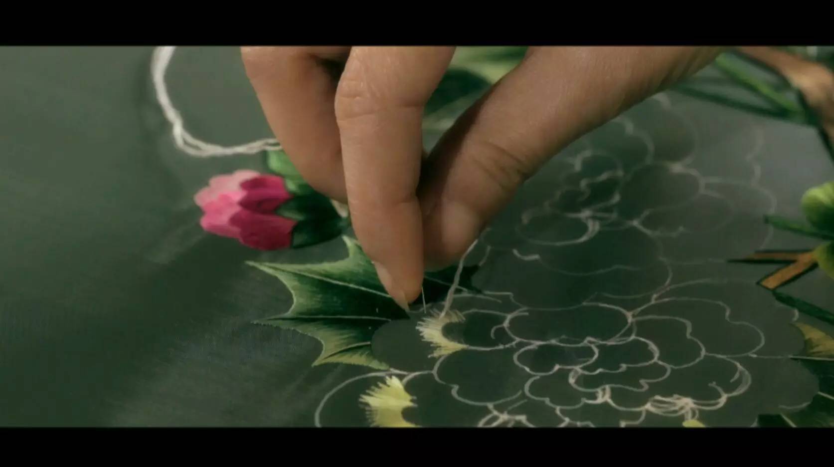 《味道四川》栏目组专访蜀绣艺术大师杨德全 (图3)