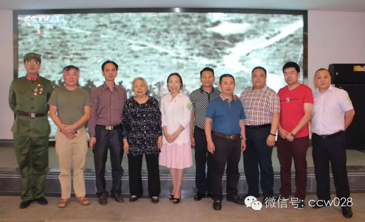 抗战胜利70周年阅兵大典 龙和十八艺亲友热闹联欢(图7)