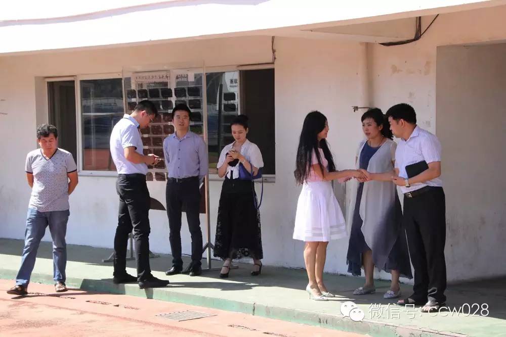 “巴蜀映巷”金秋燃情绽放 携手陈奕迅唱响春城 (图1)