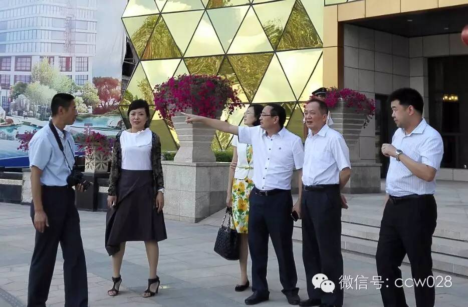 长春巴蜀映巷广受关注 四川领导率队前往调研 (图5)