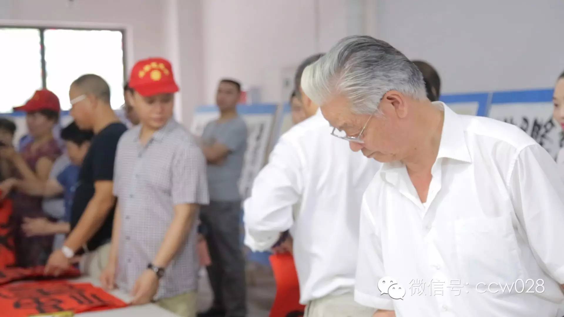 护夕阳庆七一 双祥社区开展书画摄影展 (图3)