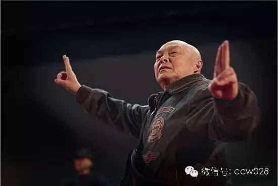 欧阳荣华的“川剧脸谱”艺术(图1)