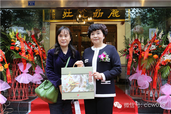 景德镇当代中青年实力派陶瓷艺术大师作品展在蓉成功举办 (图2)