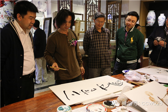 景德镇当代中青年实力派陶瓷艺术大师作品展在蓉成功举办 (图9)