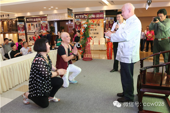 “飘雪先生”徐金华再收门徒 (图2)