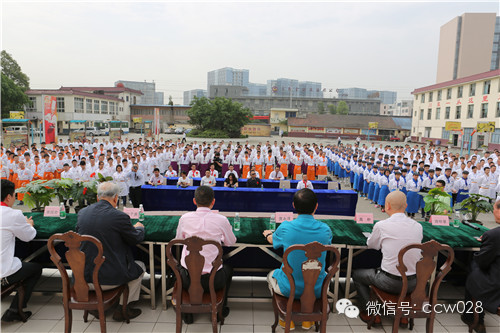 金宫川派味业董事长龚永泽被聘为新东方烹饪学校金牛校区客座教授 (图1)