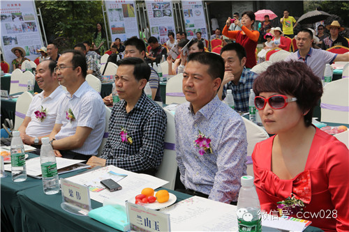 “2014四川花卉（果类）生态旅游节暨第三届薰衣草生态旅游节”昨日开幕 (图4)