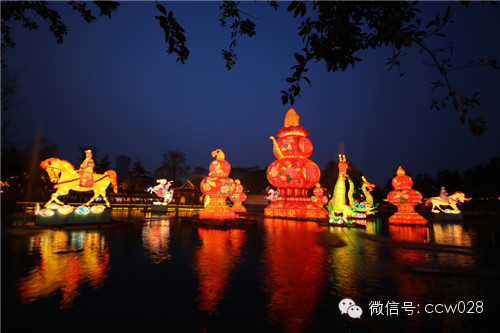 “成都大庙会”走过十年 留下诸多温暖记忆 (图3)