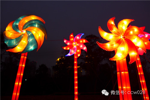 元宵节没去处？切塔子山公园逛熊猫灯会 (图14)