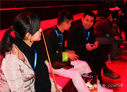 长嘴铜壶茶艺师代浩受邀录制2014城市春晚 (图3)