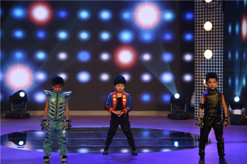 “策马奔腾 欢乐新春——“2014棒棒娃四川电视台十城少儿春节联欢晚会”顺利在台录制 (图15)