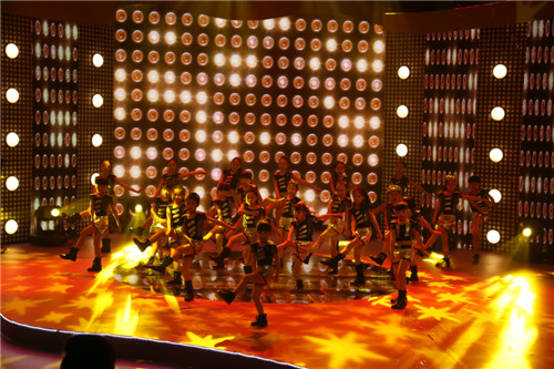 “策马奔腾 欢乐新春——“2014棒棒娃四川电视台十城少儿春节联欢晚会”顺利在台录制 (图20)