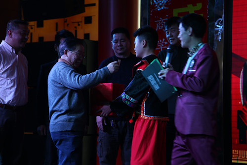 “2014四川省餐饮界春节大联欢”晚会在蜀锦宴飨举办 (图3)