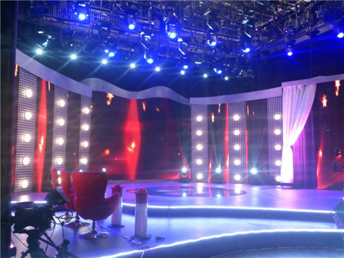 《乖娃娃》栏目”2014四川电视台少儿春晚“于1月5日在台演播厅录制 (图3)