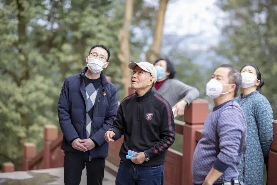 我会张昌余顾问受邀胜天红岩山风景区考察 (图1)