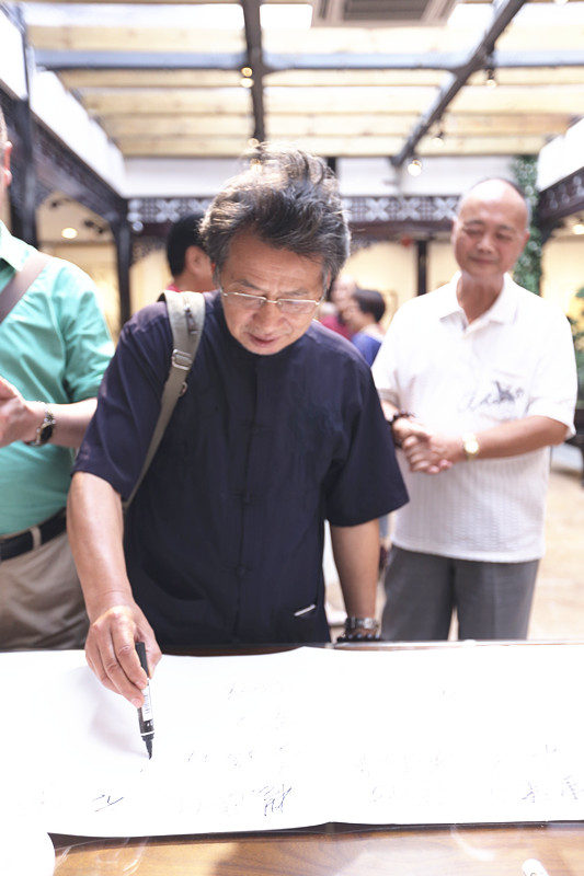 2017庆国庆  喜迎十九大 四川名家书画精品展暨四川传统文化艺术节走进沈阳启动仪式(图6)