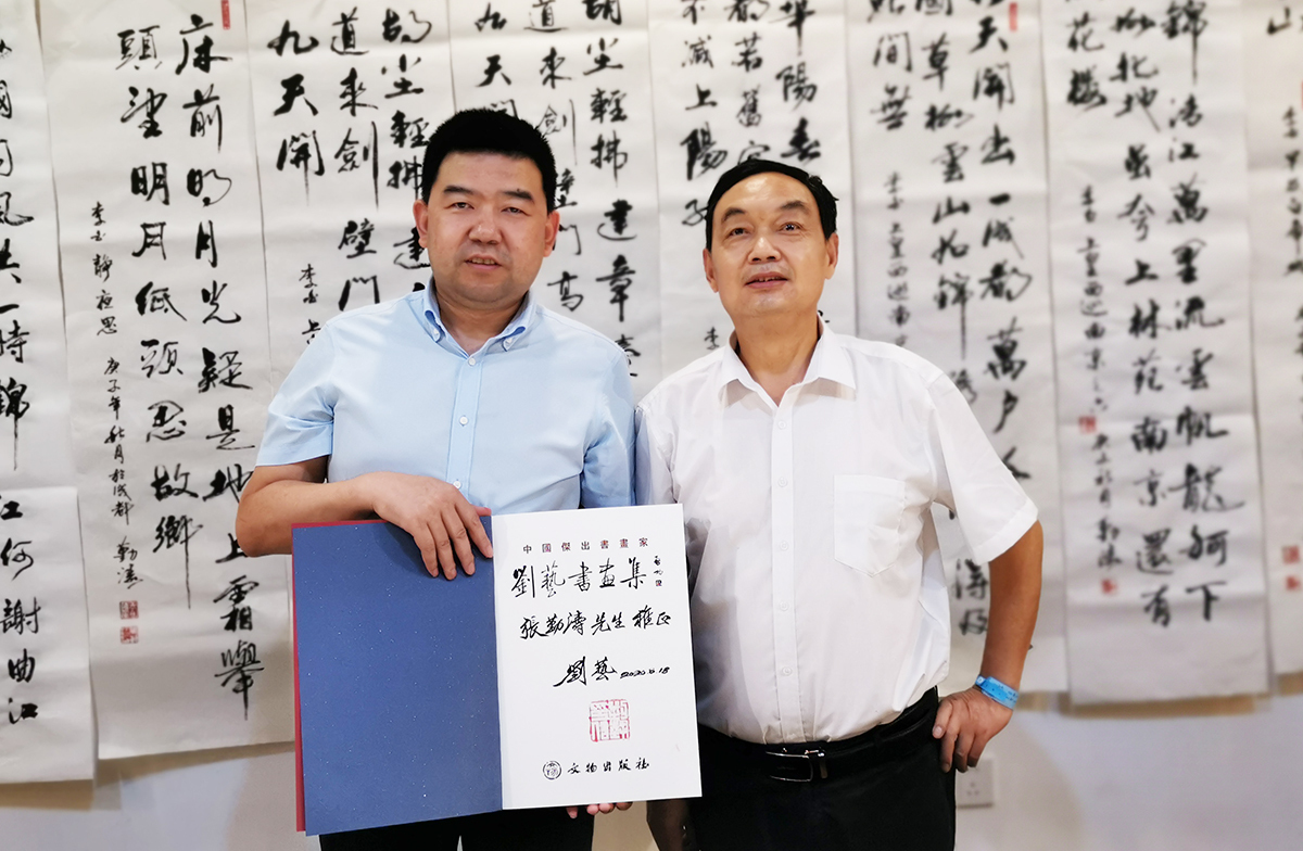 著名书画家刘艺做客川味中国(图2) 高级美术师、著名书画家刘艺做客川味中国(图2)