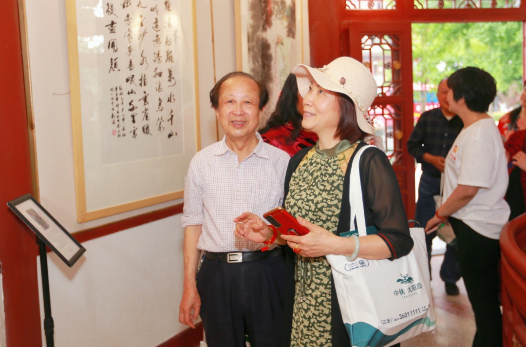 川味中国寻香馆开馆暨五人书画联展隆重举行(图22) 川味中国寻香馆开馆暨五人书画联展隆重举行(图22)